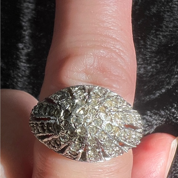 CLEAR RHINESTONE DECO STYLE DOME RING - Picture 2 of 6